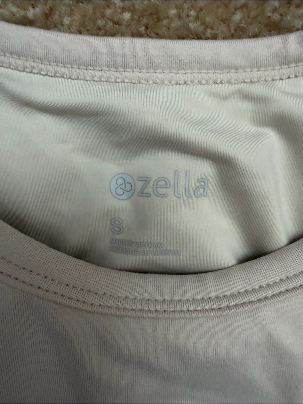 Cream Zella
Effortless Cutout
Back Hybrid Dress Size S - Picture 4 of 9